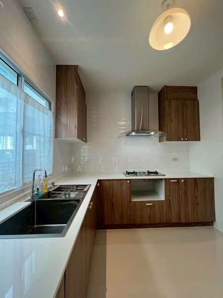 Passorn Prestige Pattanakarn 38 : ภัสสร เพรจทีส พัฒนาการ 38, กรุงเทพ, ซอยพัฒนาการ 38, สวนหลวง, สวนหลวง, กรุงเทพ, 146 ตร.ม., บ้านเดี่ยว ให้เช่า, โดย Fazwaz (Thailand) Co., Ltd., 500273358 - DDproperty.com