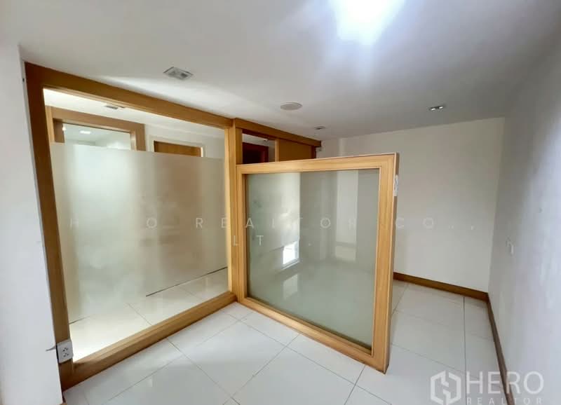 For Rent Retail Space 165 sqm in Khlong Tan Nuea, Watthana, Bangkok BTS Phrom Phong HRE00570, Bangkok, Khlong Tan Nua, Watthana, Bangkok, , 165 sqm, Retail Space For Rent, by Hero Realtor Co., Ltd., 500273415 - DDproperty.com
