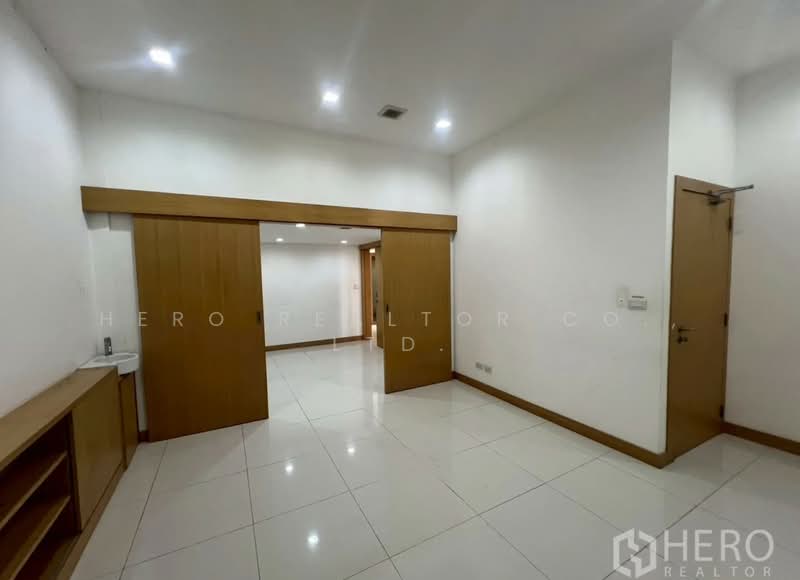 For Rent Retail Space 165 sqm in Khlong Tan Nuea, Watthana, Bangkok BTS Phrom Phong HRE00570, Bangkok, Khlong Tan Nua, Watthana, Bangkok, , 165 sqm, Retail Space For Rent, by Hero Realtor Co., Ltd., 500273415 - DDproperty.com