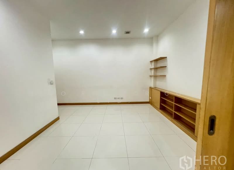 For Rent Retail Space 165 sqm in Khlong Tan Nuea, Watthana, Bangkok BTS Phrom Phong HRE00570, Bangkok, Khlong Tan Nua, Watthana, Bangkok, , 165 sqm, Retail Space For Rent, by Hero Realtor Co., Ltd., 500273415 - DDproperty.com