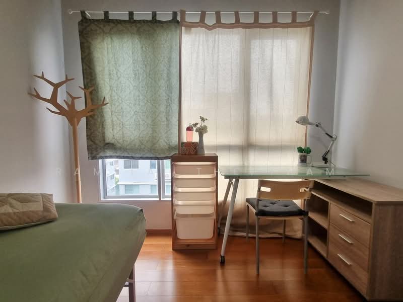 HIVE Taksin, Bangkok, 18 1 Soi, Khlong Ton Sai, Khlong San, Bangkok, 2 Bedrooms, 67 sqm, Condo For Rent, by Ramita  Theptham, 500273421 - DDproperty.com