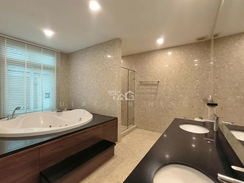 Wattana Suite, Bangkok, Soi Sukhumvit 15, Khlongtoei Nua, Watthana, Bangkok, 3 Bedrooms, 267 sqm, Condo For Sale, by Bulakorn Heng, 500273428 - DDproperty.com