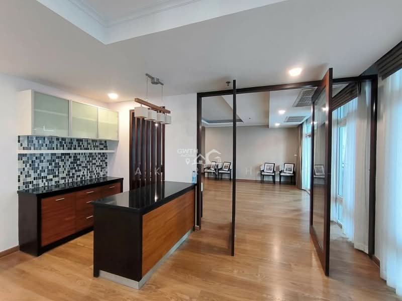 Wattana Suite, Bangkok, Soi Sukhumvit 15, Khlongtoei Nua, Watthana, Bangkok, 3 Bedrooms, 267 sqm, Condo For Sale, by Bulakorn Heng, 500273428 - DDproperty.com