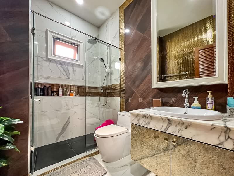 บ้านเดี่ยวหรู คฤหาสน์ ในซอย แสงหวี5, Bangkok, Thung Song Hong, Lak Si, Bangkok, 4 Bedrooms, 750 sqm, Single Detached House For Sale, by Ladda Suebthai, 500273437 - DDproperty.com