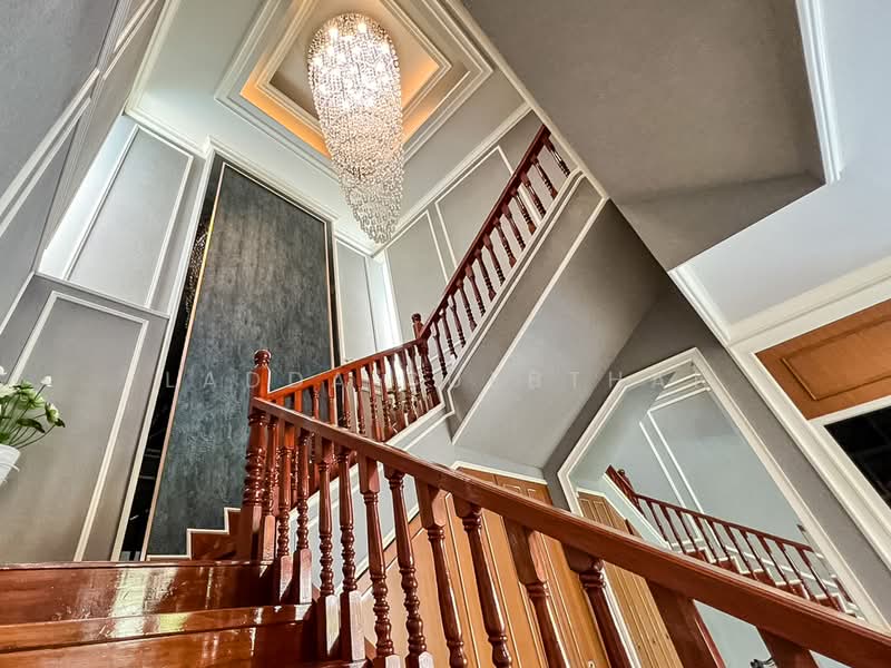 บ้านเดี่ยวหรู คฤหาสน์ ในซอย แสงหวี5, Bangkok, Thung Song Hong, Lak Si, Bangkok, 4 Bedrooms, 750 sqm, Single Detached House For Sale, by Ladda Suebthai, 500273437 - DDproperty.com