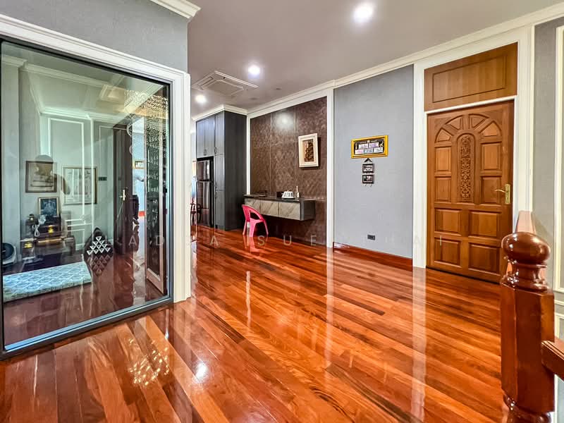 บ้านเดี่ยวหรู คฤหาสน์ ในซอย แสงหวี5, Bangkok, Thung Song Hong, Lak Si, Bangkok, 4 Bedrooms, 750 sqm, Single Detached House For Sale, by Ladda Suebthai, 500273437 - DDproperty.com