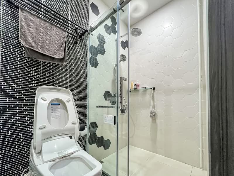 บ้านเดี่ยวหรู คฤหาสน์ ในซอย แสงหวี5, Bangkok, Thung Song Hong, Lak Si, Bangkok, 4 Bedrooms, 750 sqm, Single Detached House For Sale, by Ladda Suebthai, 500273437 - DDproperty.com