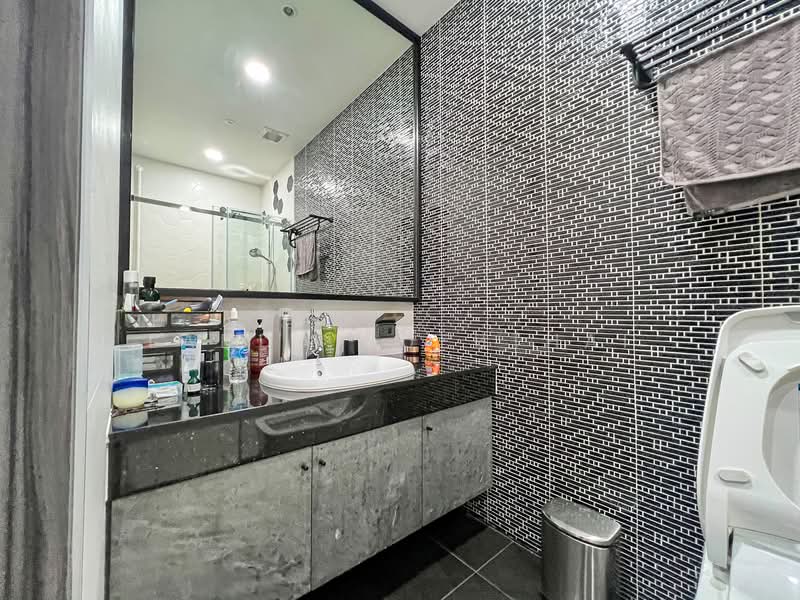 บ้านเดี่ยวหรู คฤหาสน์ ในซอย แสงหวี5, Bangkok, Thung Song Hong, Lak Si, Bangkok, 4 Bedrooms, 750 sqm, Single Detached House For Sale, by Ladda Suebthai, 500273437 - DDproperty.com