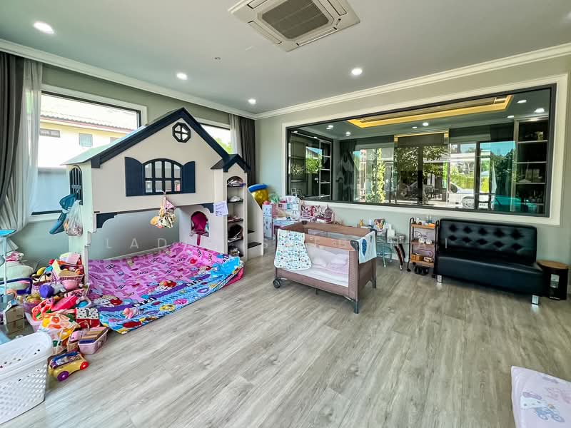 บ้านเดี่ยวหรู คฤหาสน์ ในซอย แสงหวี5, Bangkok, Thung Song Hong, Lak Si, Bangkok, 4 Bedrooms, 750 sqm, Single Detached House For Sale, by Ladda Suebthai, 500273437 - DDproperty.com