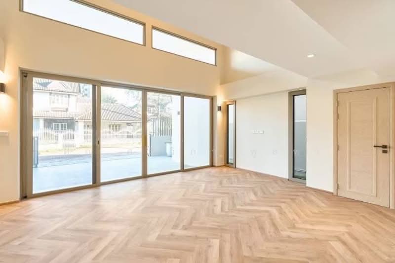 Nimman Chiangmai, Chiang Mai, นิมมาน, Su Thep, Muang Chiang Mai, Chiang Mai, 3 Bedrooms, 295 sqm, Single Detached House For Sale, by คุณ ศศิวิภา พูลทา, 500273440 - DDproperty.com