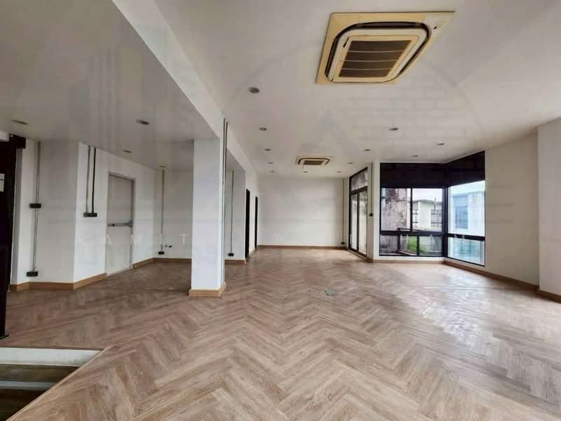 undefined, Bangkok, Phlapphla, Wang Thonglang, Bangkok, 4 Bedrooms, 462 sqm, Single Detached House For Rent, by Ramita  Theptham, 500273445 - DDproperty.com