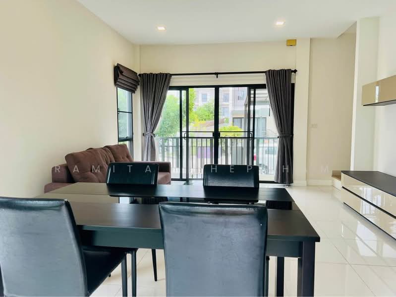 Villa Albero Rama 9, Bangkok, Krungthep Kreetha Road, Saphan Sung, Saphan Sung, Bangkok, 3 Bedrooms, 204 sqm, Townhouse For Rent, by Ramita  Theptham, 500273449 - DDproperty.com