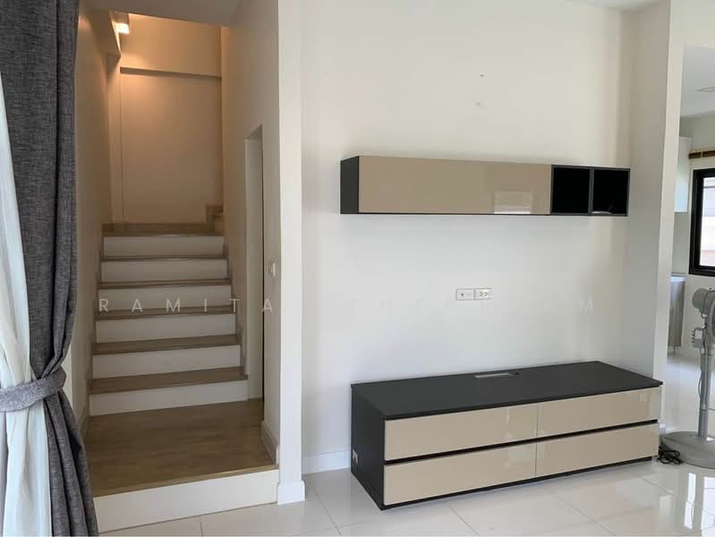 Villa Albero Rama 9, Bangkok, Krungthep Kreetha Road, Saphan Sung, Saphan Sung, Bangkok, 3 Bedrooms, 204 sqm, Townhouse For Rent, by Ramita  Theptham, 500273449 - DDproperty.com