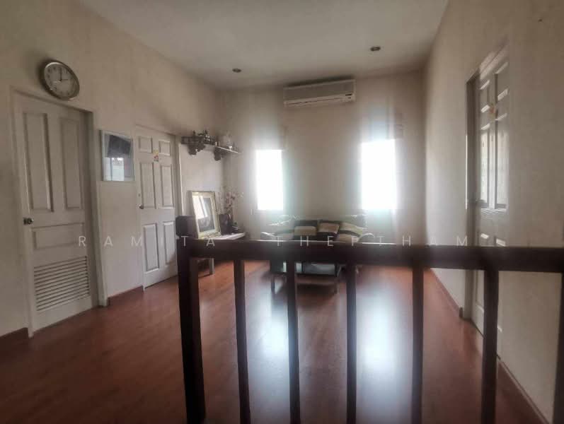 Parinyada Chalongrat, Bangkok, Soi Nakniwas 48, Lat Phrao, Lat Phrao, Bangkok, 3 Bedrooms, 220 sqm, Single Detached House For Rent, by Ramita  Theptham, 500273463 - DDproperty.com