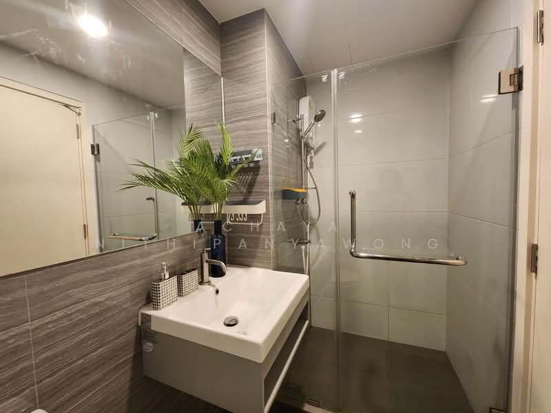 KnightsBridge Phaholyothin Interchange, Bangkok, Phahonyothin Road, Anusaowari, Bang Khen, Bangkok, 2 Bedrooms, 52 sqm, Condo For Rent, by Achaya Nithipanyawong, 500273500 - DDproperty.com