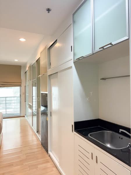 Noble Lite, Bangkok, 46 Soi Aree 1, Phaholyothin Road, Samsen Nai, Phaya Thai, Bangkok, 1 Bedroom, 32 sqm, Condo For Rent, by Tanakrit Chotbuddkayan, 500273540 - DDproperty.com