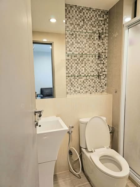 Life Ratchadapisek, Bangkok, 279 Ratchadapisaek Road, Huai Khwang, Huai Khwang, Bangkok, 1 Bedroom, 31 sqm, Condo For Rent, by Tanakrit Chotbuddkayan, 500273550 - DDproperty.com