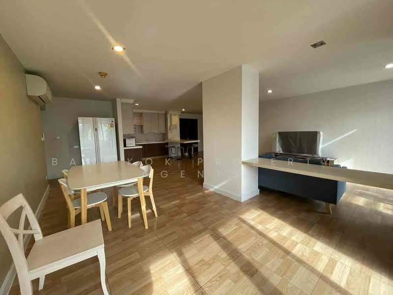 Cross Creek, Bangkok, Soi Ekkamai 10, Intersection 2, Phra Kanong Nua, Watthana, Bangkok, 3 Bedrooms, 200 sqm, Condo For Rent, by BANGKOK PROPERTY AGENTS, 500273591 - DDproperty.com