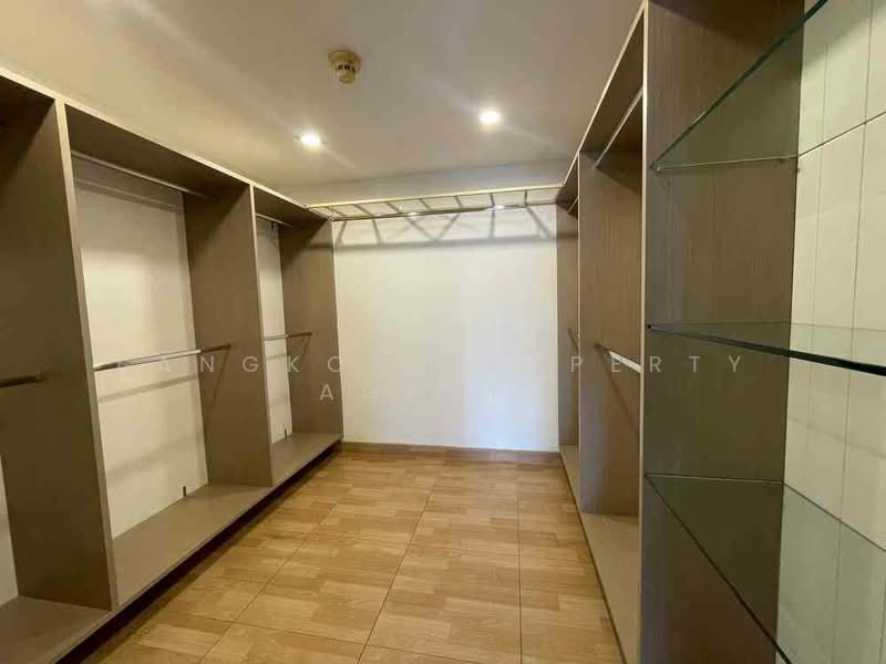 Cross Creek, Bangkok, Soi Ekkamai 10, Intersection 2, Phra Kanong Nua, Watthana, Bangkok, 3 Bedrooms, 200 sqm, Condo For Rent, by BANGKOK PROPERTY AGENTS, 500273591 - DDproperty.com