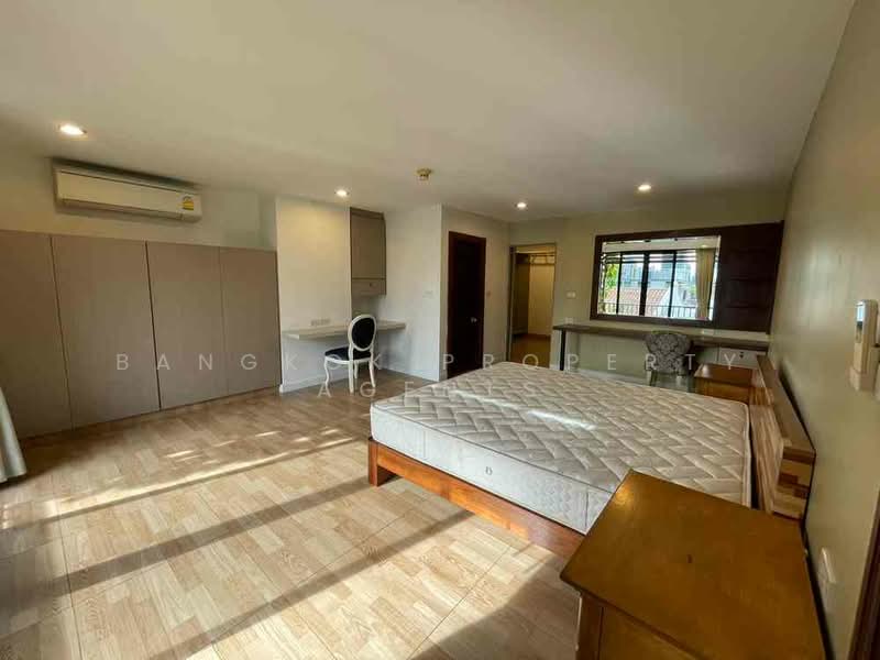 Cross Creek, Bangkok, Soi Ekkamai 10, Intersection 2, Phra Kanong Nua, Watthana, Bangkok, 3 Bedrooms, 200 sqm, Condo For Rent, by BANGKOK PROPERTY AGENTS, 500273591 - DDproperty.com