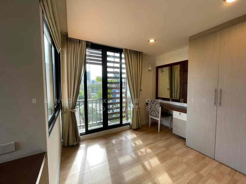 Cross Creek, Bangkok, Soi Ekkamai 10, Intersection 2, Phra Kanong Nua, Watthana, Bangkok, 3 Bedrooms, 200 sqm, Condo For Rent, by BANGKOK PROPERTY AGENTS, 500273591 - DDproperty.com