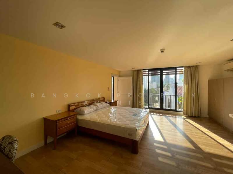 Cross Creek, Bangkok, Soi Ekkamai 10, Intersection 2, Phra Kanong Nua, Watthana, Bangkok, 3 Bedrooms, 200 sqm, Condo For Rent, by BANGKOK PROPERTY AGENTS, 500273591 - DDproperty.com