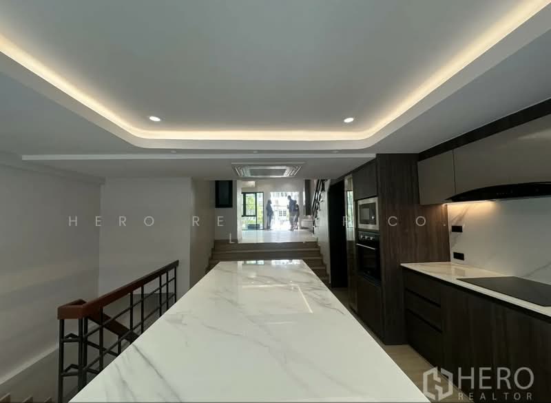 ให้เช่าโฮมออฟฟิศ 4 ชั้น 300 ตรม ใกล้ BTS พระโขนง วัฒนา กรุงเทพ hre00569, กรุงเทพ, พระโขนงเหนือ, วัฒนา, กรุงเทพ, 300 ตร.ม., สำนักงาน ให้เช่า, โดย Hero Realtor Co., Ltd., 500273608 - DDproperty.com