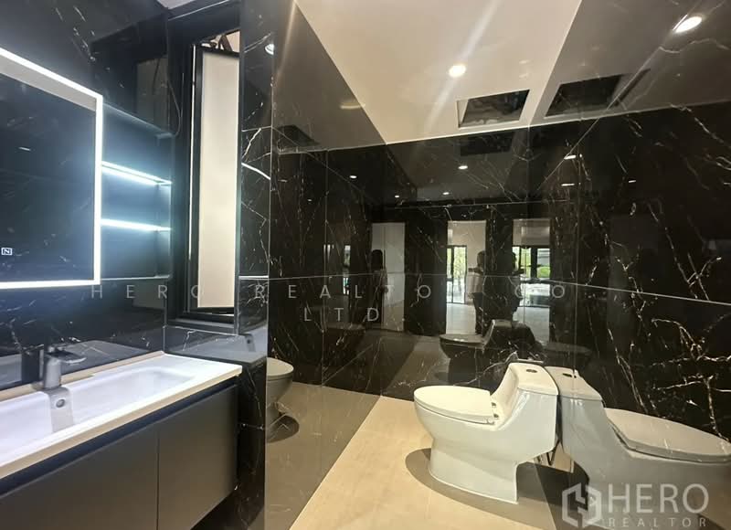 For Rent Home Office 4 floors 300 sqm near BTS Phra Khanong in Watthana Bangkok HRE00569, Bangkok, Phra Kanong Nua, Watthana, Bangkok, , 300 sqm, Office Space For Rent, by Hero Realtor Co., Ltd., 500273608 - DDproperty.com