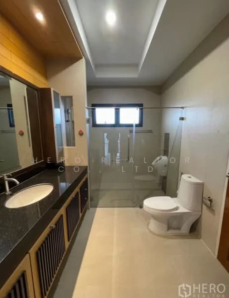 For Rent 4 Bedroom Detached House in Ratchada 32 Chatuchak Bangkok BRE24135, Bangkok, Chan Kasem, Chatuchak, Bangkok, 4 Bedrooms, 450 sqm, Single Detached House For Rent, by Hero Realtor Co., Ltd., 500273631 - DDproperty.com