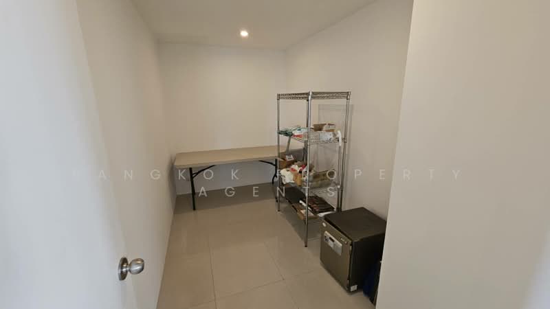 Phatssana Gardens, Bangkok, 19 Soi Ekkamai 6, Sukhumvit 63 Road, Phra Kanong Nua, Watthana, Bangkok, 3 Bedrooms, 345 sqm, Condo For Rent, by BANGKOK PROPERTY AGENTS, 500273651 - DDproperty.com