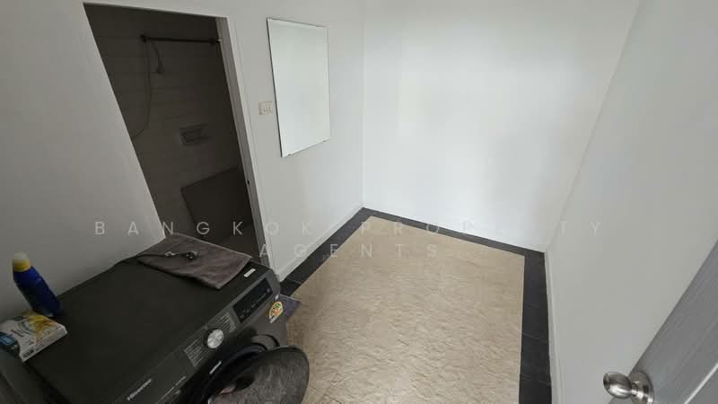 Phatssana Gardens, Bangkok, 19 Soi Ekkamai 6, Sukhumvit 63 Road, Phra Kanong Nua, Watthana, Bangkok, 3 Bedrooms, 345 sqm, Condo For Rent, by BANGKOK PROPERTY AGENTS, 500273651 - DDproperty.com