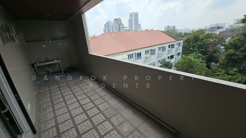 Phatssana Gardens, Bangkok, 19 Soi Ekkamai 6, Sukhumvit 63 Road, Phra Kanong Nua, Watthana, Bangkok, 3 Bedrooms, 345 sqm, Condo For Rent, by BANGKOK PROPERTY AGENTS, 500273651 - DDproperty.com