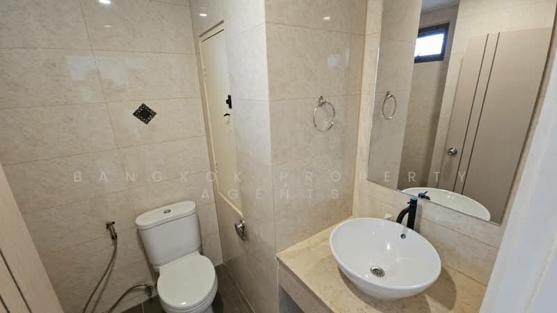 Phatssana Gardens, Bangkok, 19 Soi Ekkamai 6, Sukhumvit 63 Road, Phra Kanong Nua, Watthana, Bangkok, 3 Bedrooms, 345 sqm, Condo For Rent, by BANGKOK PROPERTY AGENTS, 500273651 - DDproperty.com