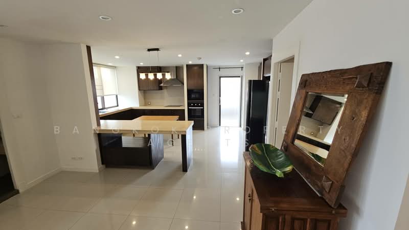 Phatssana Gardens, Bangkok, 19 Soi Ekkamai 6, Sukhumvit 63 Road, Phra Kanong Nua, Watthana, Bangkok, 3 Bedrooms, 345 sqm, Condo For Rent, by BANGKOK PROPERTY AGENTS, 500273651 - DDproperty.com