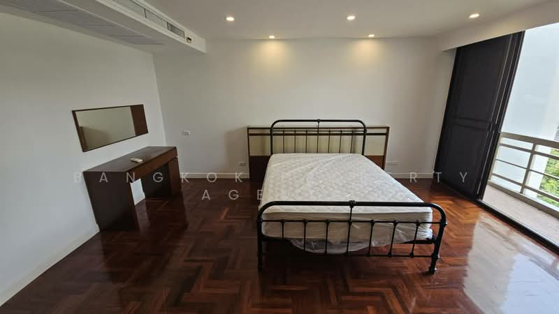 Phatssana Gardens, Bangkok, 19 Soi Ekkamai 6, Sukhumvit 63 Road, Phra Kanong Nua, Watthana, Bangkok, 3 Bedrooms, 345 sqm, Condo For Rent, by BANGKOK PROPERTY AGENTS, 500273651 - DDproperty.com