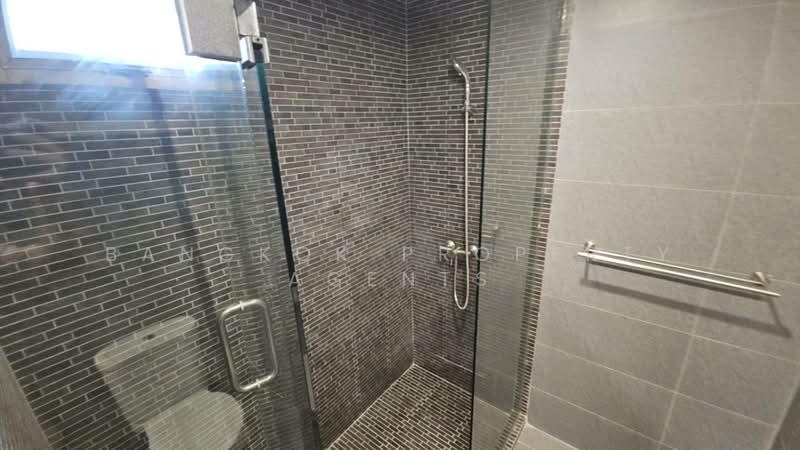 Phatssana Gardens, Bangkok, 19 Soi Ekkamai 6, Sukhumvit 63 Road, Phra Kanong Nua, Watthana, Bangkok, 3 Bedrooms, 345 sqm, Condo For Rent, by BANGKOK PROPERTY AGENTS, 500273651 - DDproperty.com