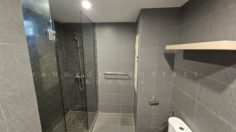 Phatssana Gardens, Bangkok, 19 Soi Ekkamai 6, Sukhumvit 63 Road, Phra Kanong Nua, Watthana, Bangkok, 3 Bedrooms, 345 sqm, Condo For Rent, by BANGKOK PROPERTY AGENTS, 500273651 - DDproperty.com