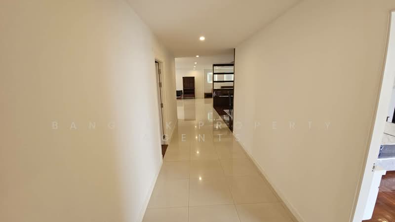 Phatssana Gardens, Bangkok, 19 Soi Ekkamai 6, Sukhumvit 63 Road, Phra Kanong Nua, Watthana, Bangkok, 3 Bedrooms, 345 sqm, Condo For Rent, by BANGKOK PROPERTY AGENTS, 500273651 - DDproperty.com