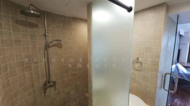 Phatssana Gardens, Bangkok, 19 Soi Ekkamai 6, Sukhumvit 63 Road, Phra Kanong Nua, Watthana, Bangkok, 3 Bedrooms, 345 sqm, Condo For Rent, by BANGKOK PROPERTY AGENTS, 500273651 - DDproperty.com