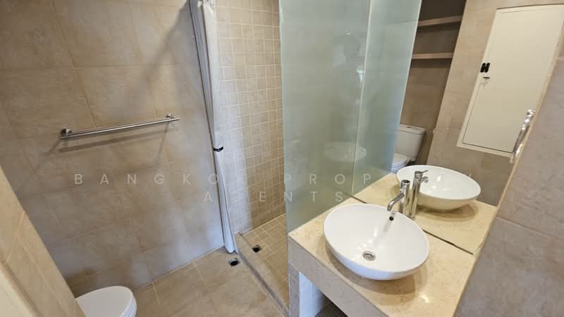 Phatssana Gardens, Bangkok, 19 Soi Ekkamai 6, Sukhumvit 63 Road, Phra Kanong Nua, Watthana, Bangkok, 3 Bedrooms, 345 sqm, Condo For Rent, by BANGKOK PROPERTY AGENTS, 500273651 - DDproperty.com