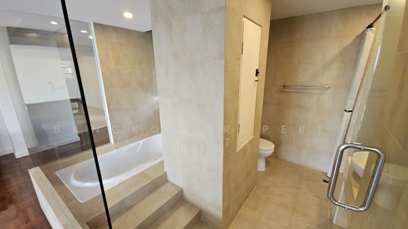 Phatssana Gardens, Bangkok, 19 Soi Ekkamai 6, Sukhumvit 63 Road, Phra Kanong Nua, Watthana, Bangkok, 3 Bedrooms, 345 sqm, Condo For Rent, by BANGKOK PROPERTY AGENTS, 500273651 - DDproperty.com