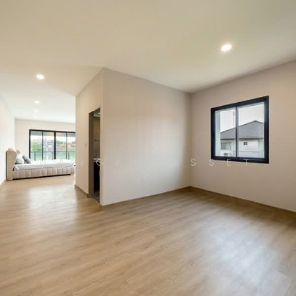 Chonlada Bangbuathong, Nonthaburi, Bang Kruai - Sai Noi Road, Bang Bua Thong, Bang Bua Thong, Nonthaburi, 3 Bedrooms, 338 sqm, Single Detached House For Sale, by bangkokassets, 500273672 - DDproperty.com