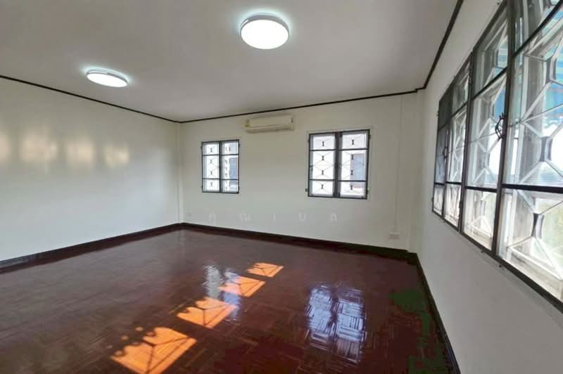 Busarin Rangsit, Pathum Thani, Khu Khot, Lam Luk Ka, Pathum Thani, 3 Bedrooms, 115 sqm, Townhouse For Sale, by คุณเบล, 500273691 - DDproperty.com