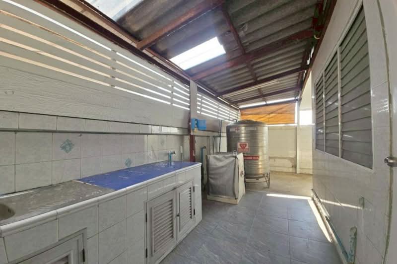 Busarin Rangsit, Pathum Thani, Khu Khot, Lam Luk Ka, Pathum Thani, 3 Bedrooms, 115 sqm, Townhouse For Sale, by คุณเบล, 500273691 - DDproperty.com