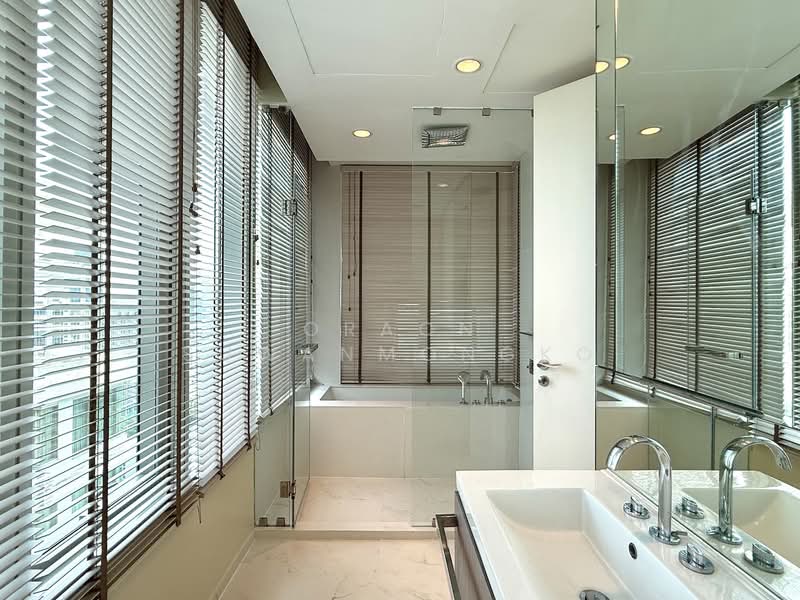 185 Rajadamri, Bangkok, 185 Rajadamri Road, Lumphini, Pathum Wan, Bangkok, 2 Bedrooms, 108 sqm, Condo For Rent, by Oraon Suwanmongko, 500273704 - DDproperty.com