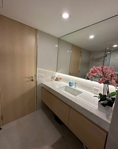 Silom Suite : สีลม สวีท, กรุงเทพ, ซอยสาทร 12 ถนนสาทร, สีลม, บางรัก, กรุงเทพ, 114 ตร.ม., คอนโด ขาย, โดย Isika Tonkham, 500273709 - DDproperty.com