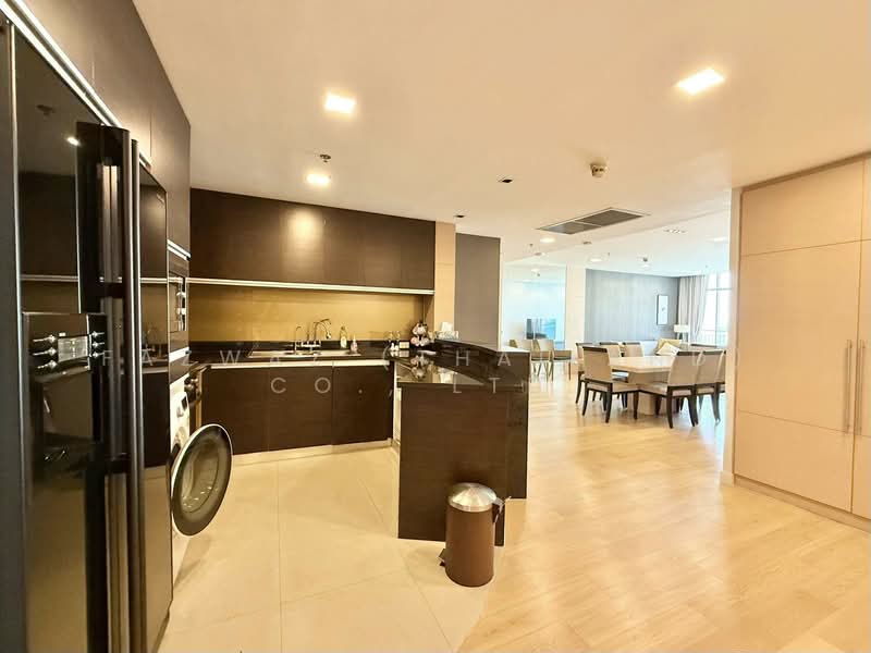 Urbana Sathorn : เออร์บาน่า สาทร, กรุงเทพ, 55 ถนนสาทรใต้, ทุ่งมหาเมฆ, สาทร, กรุงเทพ, 139 ตร.ม., คอนโด ให้เช่า, โดย Fazwaz (Thailand) Co., Ltd., 500273719 - DDproperty.com
