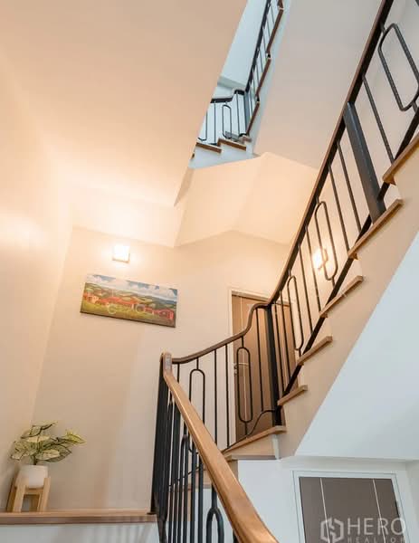 For Rent Town House/Home Office 240 sqm in Khlong Toei BTS Thonglor Bangkok HRE00651, Bangkok, Khong Tan, Khlong Toei, Bangkok, 5 Bedrooms, 240 sqm, Townhouse For Rent, by Hero Realtor Co., Ltd., 500273728 - DDproperty.com