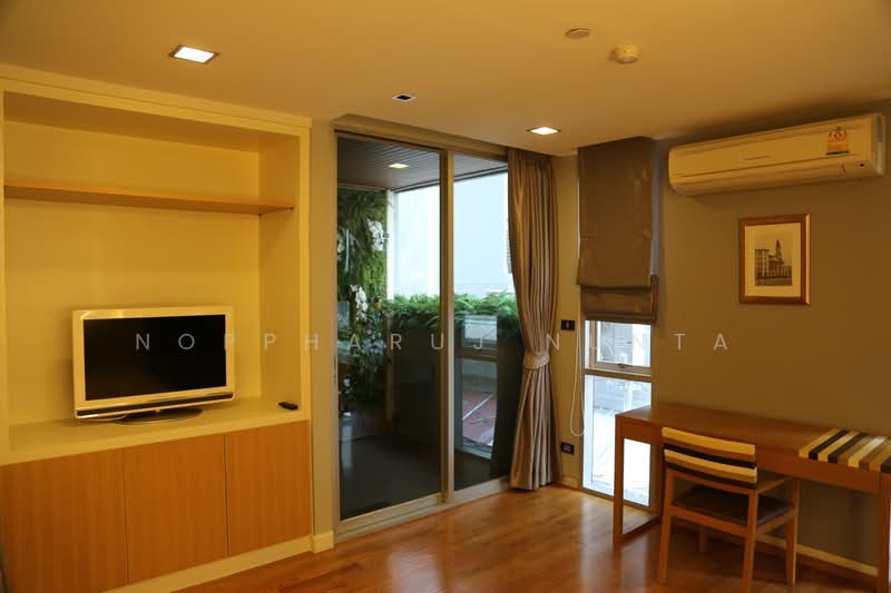 Quad Silom, Bangkok, 63 Soi Pipat 2, Silom Road, Suriyawong, Bang Rak, Bangkok, 2 Bedrooms, 60 sqm, Condo For Rent, by Noppharuj Nunta, 500273748 - DDproperty.com