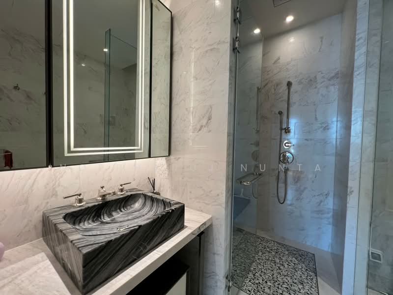 The Residences At Mandarin Oriental, Bangkok, 117 Charoen Nakorn Road, Khlong Ton Sai, Khlong San, Bangkok, 2 Bedrooms, 128 sqm, Condo For Rent, by Noppharuj Nunta, 500273761 - DDproperty.com